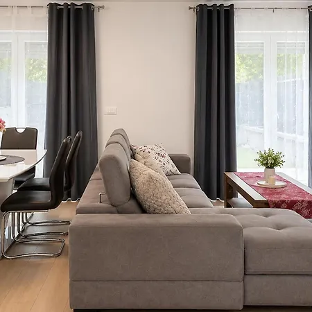 3 Bedroom Gorgeous In Vakantiehuis