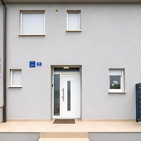 Dom wakacyjny 3 Bedroom Gorgeous In